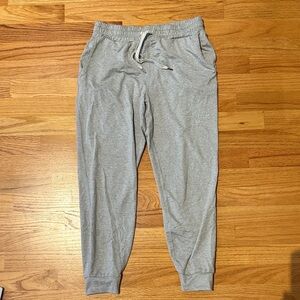 Vuori Performance Jogger (Heather Grey)